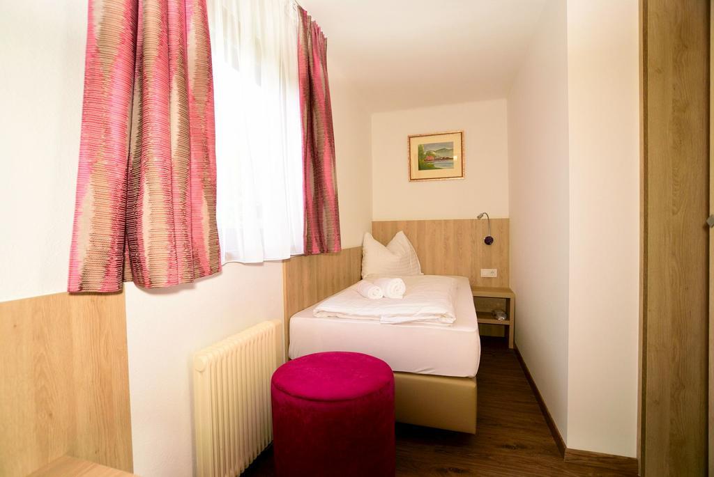Apart Of Me Ferienhaus Faaker See Villach Bagian luar foto