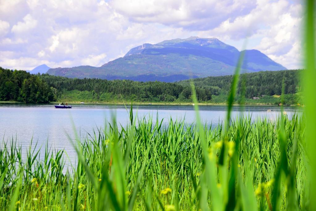 Apart Of Me Ferienhaus Faaker See Villach Bagian luar foto
