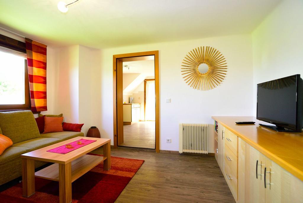 Apart Of Me Ferienhaus Faaker See Villach Bagian luar foto
