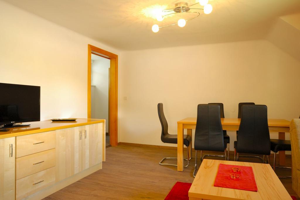Apart Of Me Ferienhaus Faaker See Villach Bagian luar foto